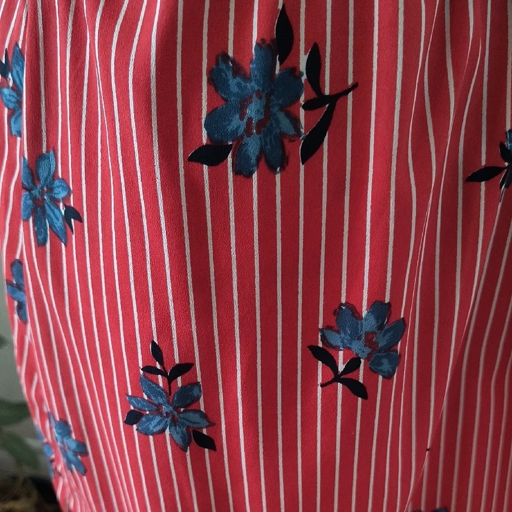 Red Striped Floral Dress. Size 44. Great Condition - Picture 8 of 10